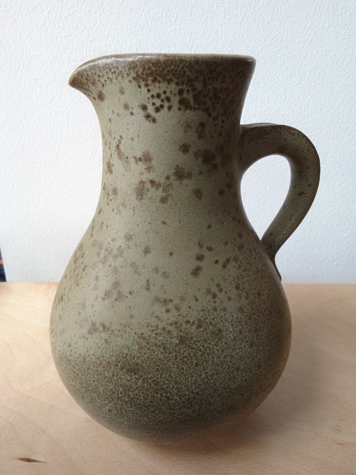 Handgemaakte kan met certificaat, grijsgroen, 16 cm hoog, Ophalen of Verzenden, Zo goed als nieuw