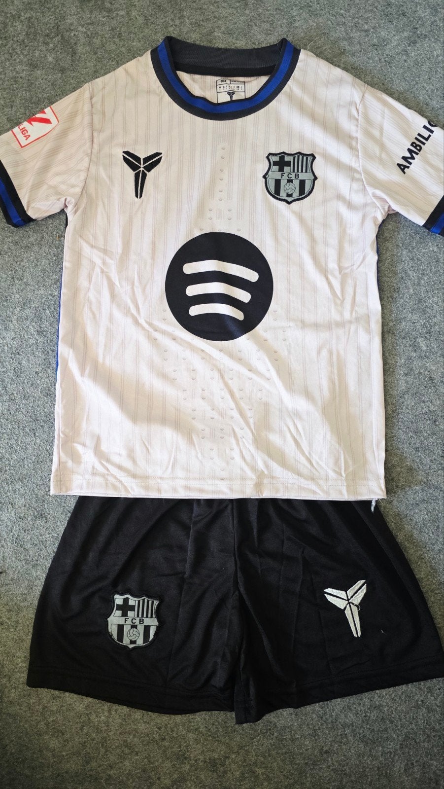 tenue Barcelona 104, Maat XS of kleiner, Ophalen, Nieuw, Set