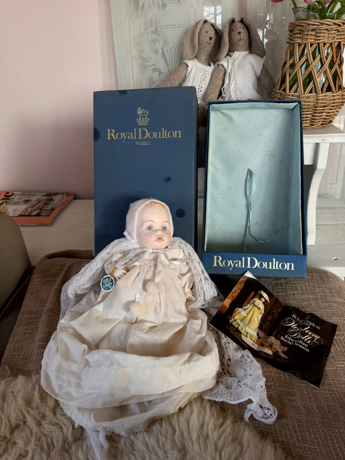 Royal Doulton nisbet doll porseleinen pop nieuw in doos 1987, Verzamelen, Poppen, Ophalen, Nieuw, Pop