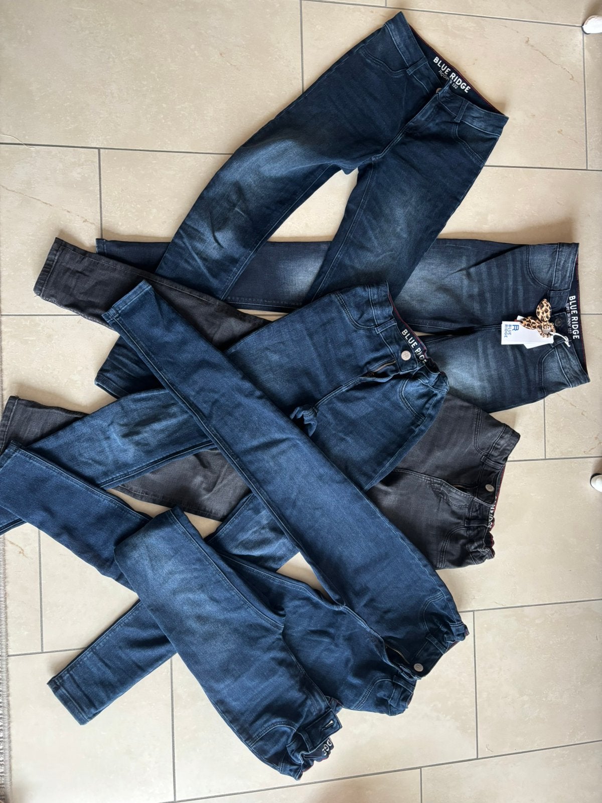 Nieuw zgan zes 6 spijkerbroeken stretch merk WE maat 152, Ophalen of Verzenden, Nieuw, Meisje, Broek