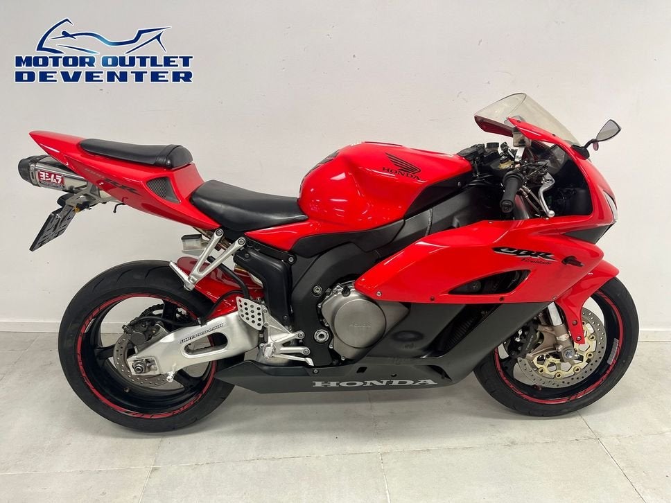 Mooie HONDA CBR 1000 RR FIREBLADE CBR1000RR  (bj 2004), HONDA, 4 cilinders, Motorrijbewijs A, Bedrijf