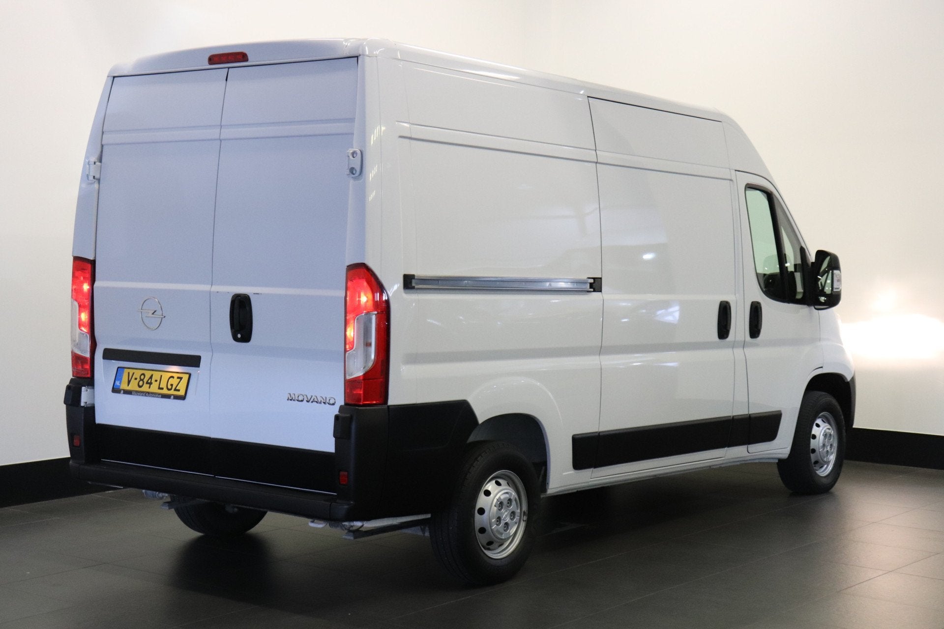 Opel Movano 2.2D 120PK L2H2 EURO 6 - Airco - Cruise - PDC -, Auto's, Voorwielaandrijving, Bluetooth, Stof, Gebruikt