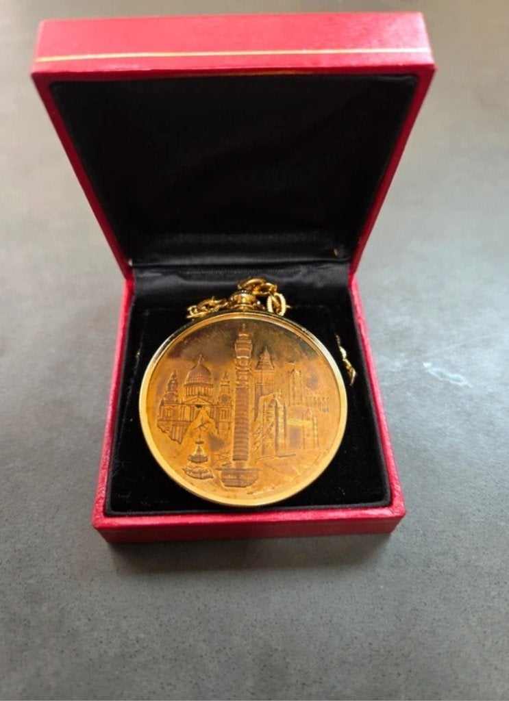 massief bronzen medaille Vintage GPO Tower londen, Ophalen of Verzenden, Brons, Buitenland