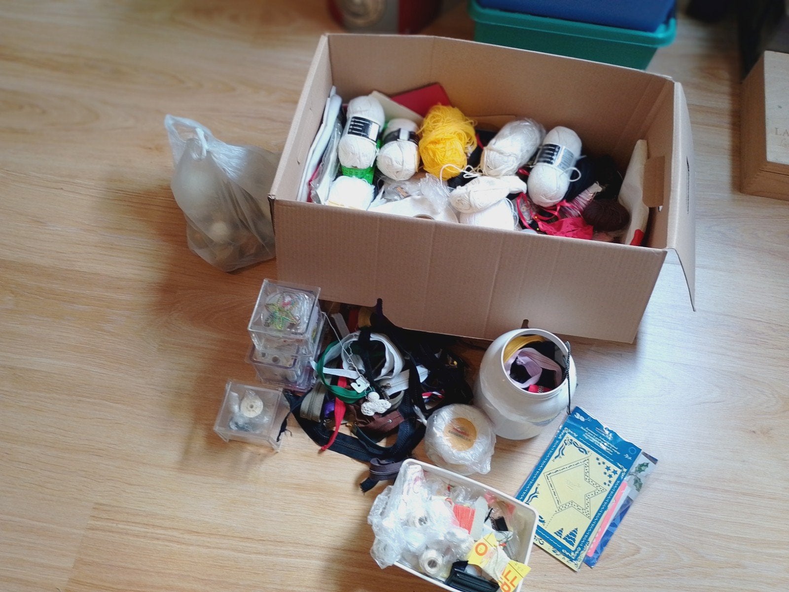 Hobby spullen: haken, naaien, ritsen, wol, Hobby en Vrije tijd, Ophalen