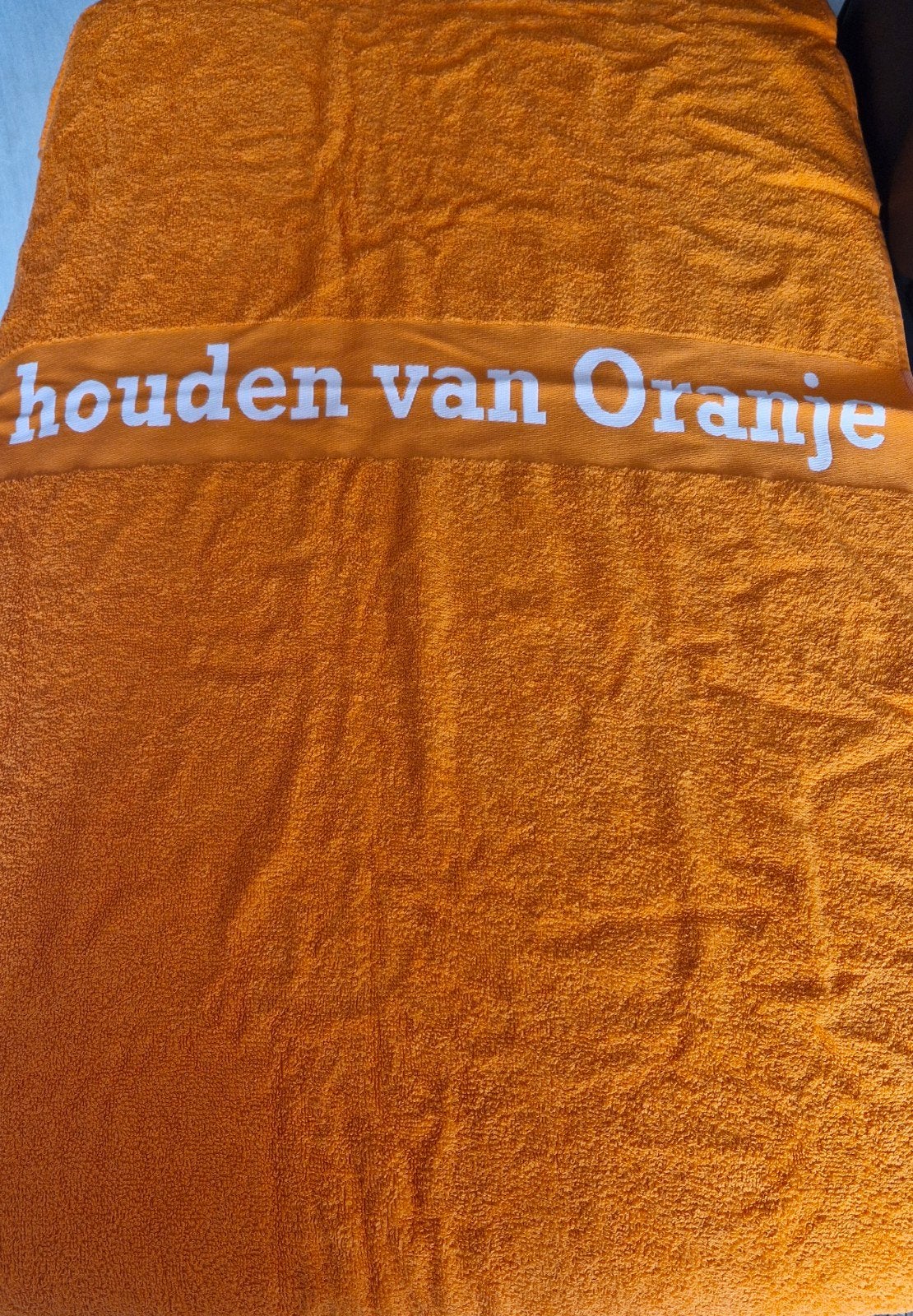 Oranje ( bad ) handdoeken  (2 verschillende)., Maat XL, Ophalen of Verzenden, Nieuw, Overige typen