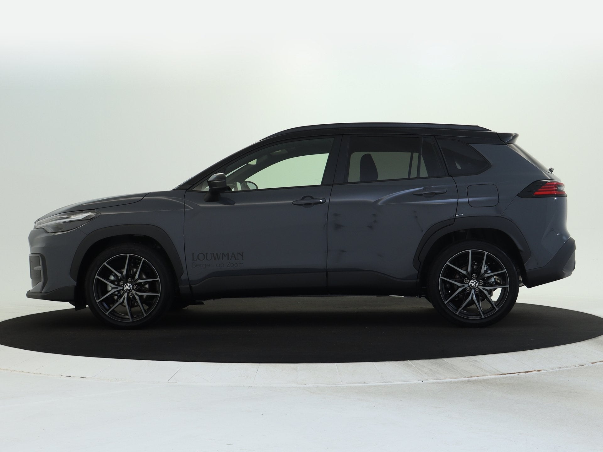 Toyota Corolla Cross Hybrid 180 GR Sport Demo (bj 2025), 12 maanden, 4 cilinders, 1415 kg, Bedrijf