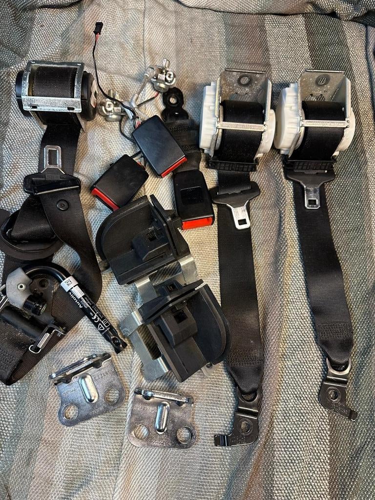 Veiligheidsgordel BMW F10 F11 - Complete Set, Auto-onderdelen, Ophalen of Verzenden, Gebruikt, BMW