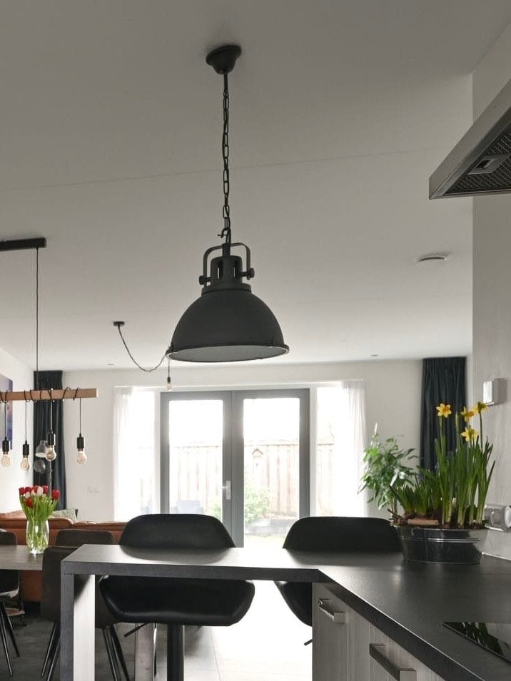 Brilliant Jesper Industriële Hanglamp met Kettingophanging, Huis en Inrichting, Lampen | Hanglampen, Zo goed als nieuw, Metaal