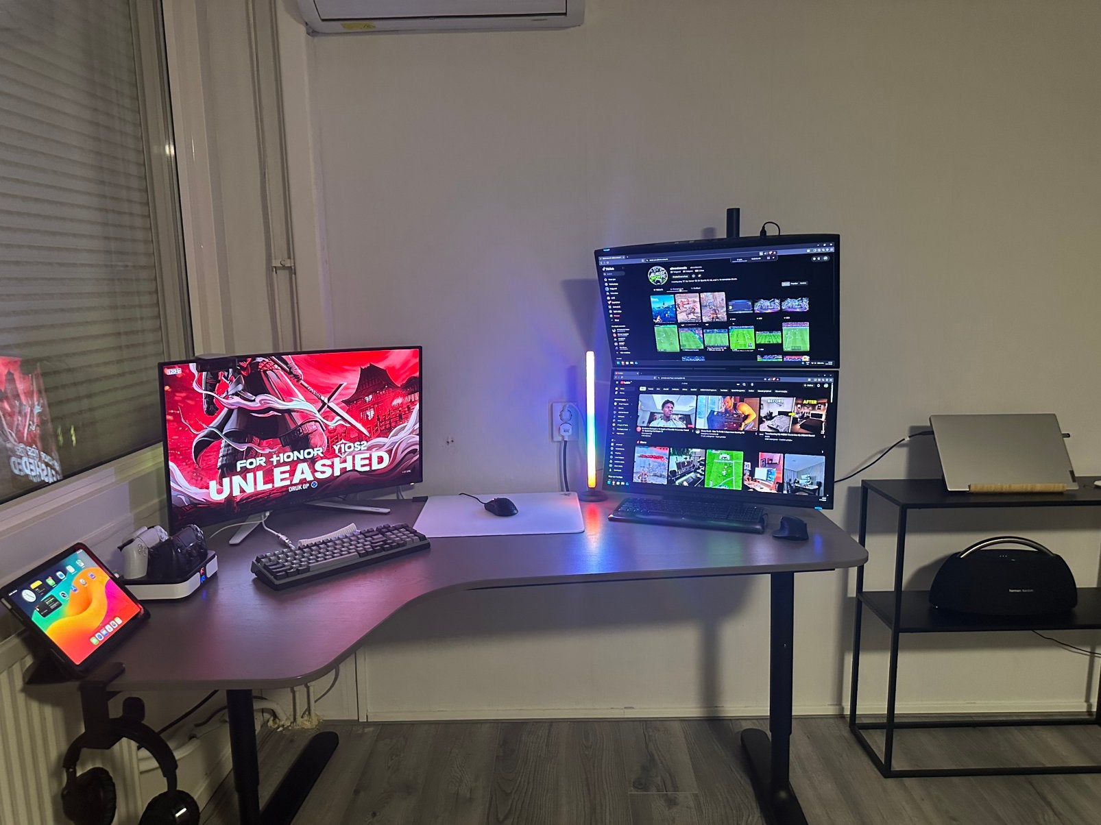 Game bureau, Huis en Inrichting, Bureaus, Ophalen, Zo goed als nieuw, Grijs