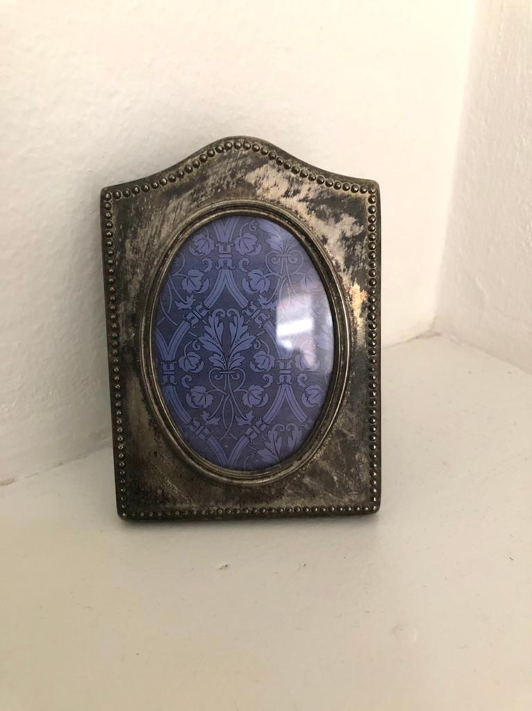 Lief brocante metalen fotolijstje met glasplaatje, Ophalen of Verzenden