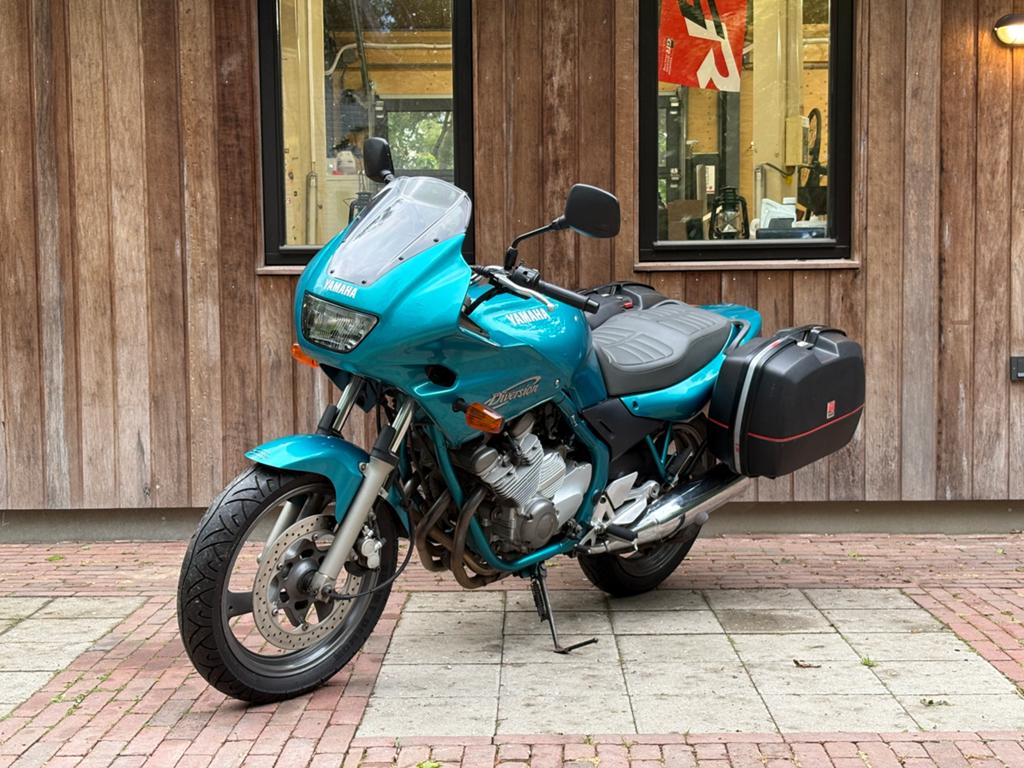 Yamaha XJ600 Diversion | NIEUWSTAAT | koffers! | A2 mogelijk, Motoren, Motoren | Yamaha, Occasion, 4 cilinders, Bedrijf, Meer dan 35 kW