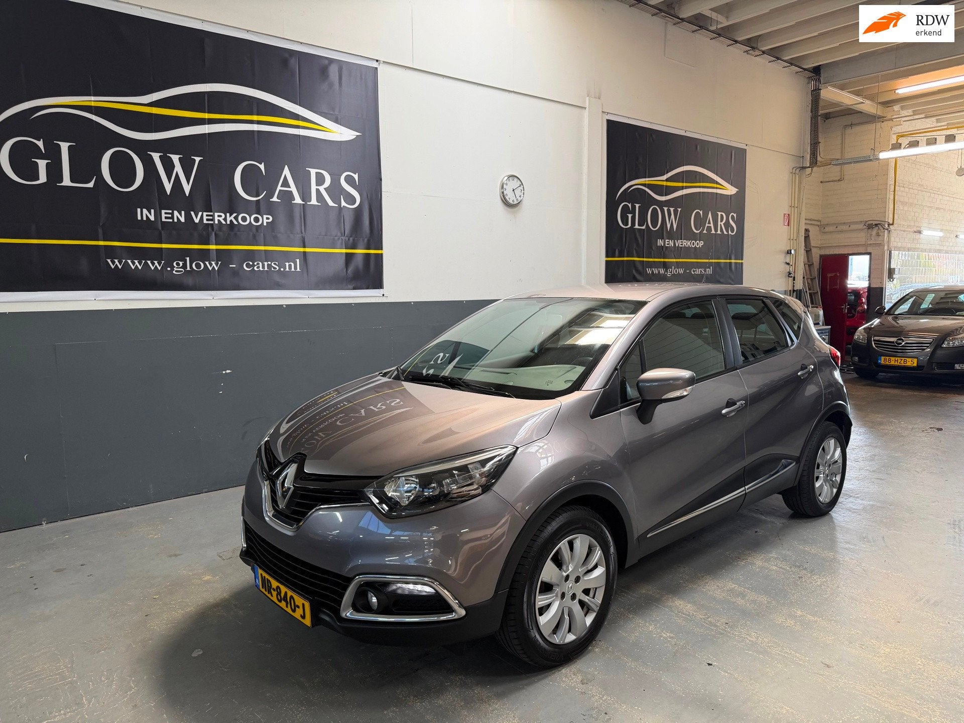 Renault Captur 1.2 TCe Expression |AIRCO|AUT|CRUISE|PDC, Auto's, Stof, Zwart, 4 cilinders, 19 km/l