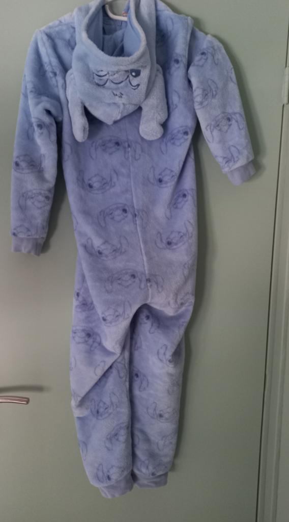 Disney onesie, Stitch, maat 128, Ophalen of Verzenden, Zo goed als nieuw, Jongen of Meisje