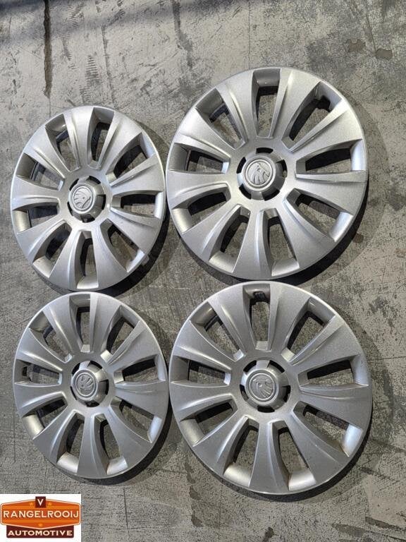 Set org. 16" Skoda 'Borneo' wieldoppen in nieuwstaat, Gebruikt, Ophalen of Verzenden