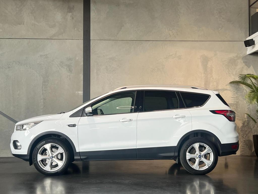 Ford Kuga 1.5 EcoBoost Titanium,Panodak,Trekh,Camera,CarPlay, 4 cilinders, Wit, Origineel Nederlands, Bedrijf