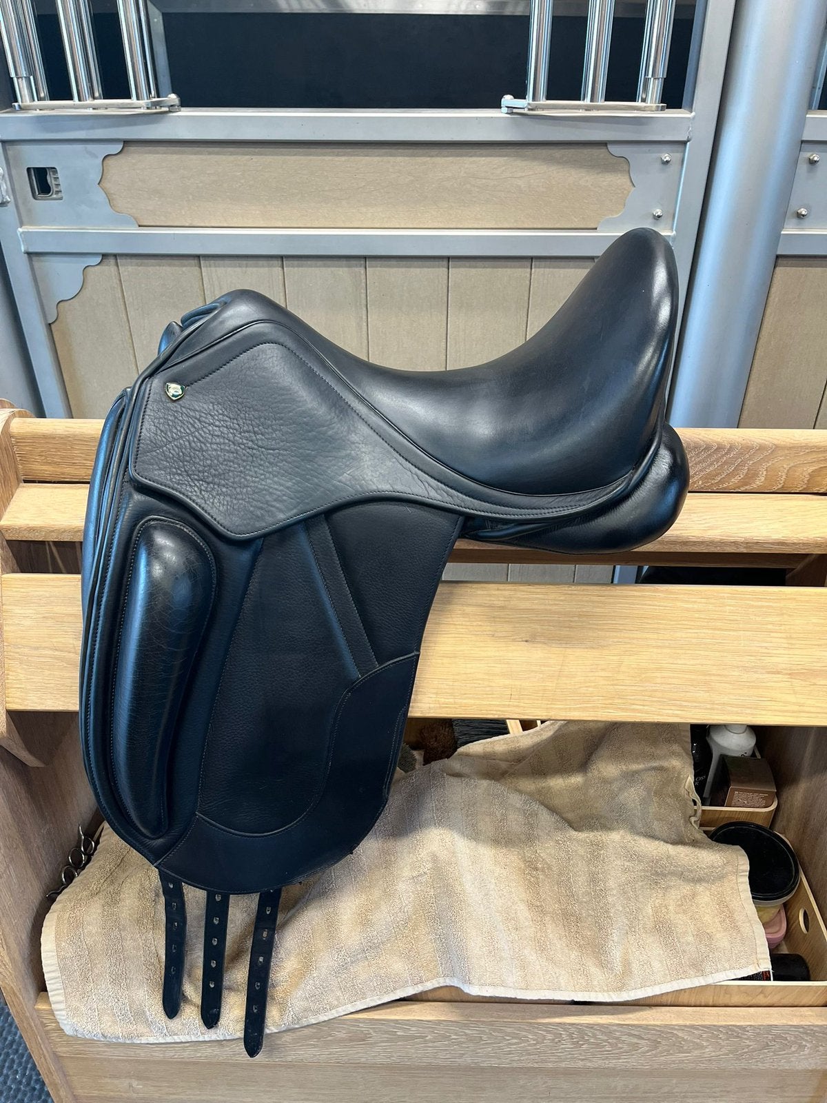 Graziozo Domenico dressuurzadel 17 inch – goede staat, Ophalen of Verzenden, Gebruikt, Dressuur