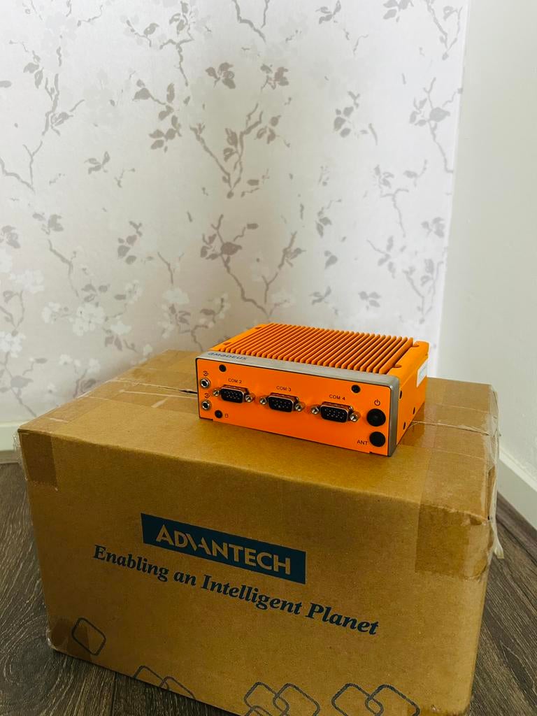 2x Industrial Mini PCs  ARK-1124C-S1A1E, Ophalen of Verzenden