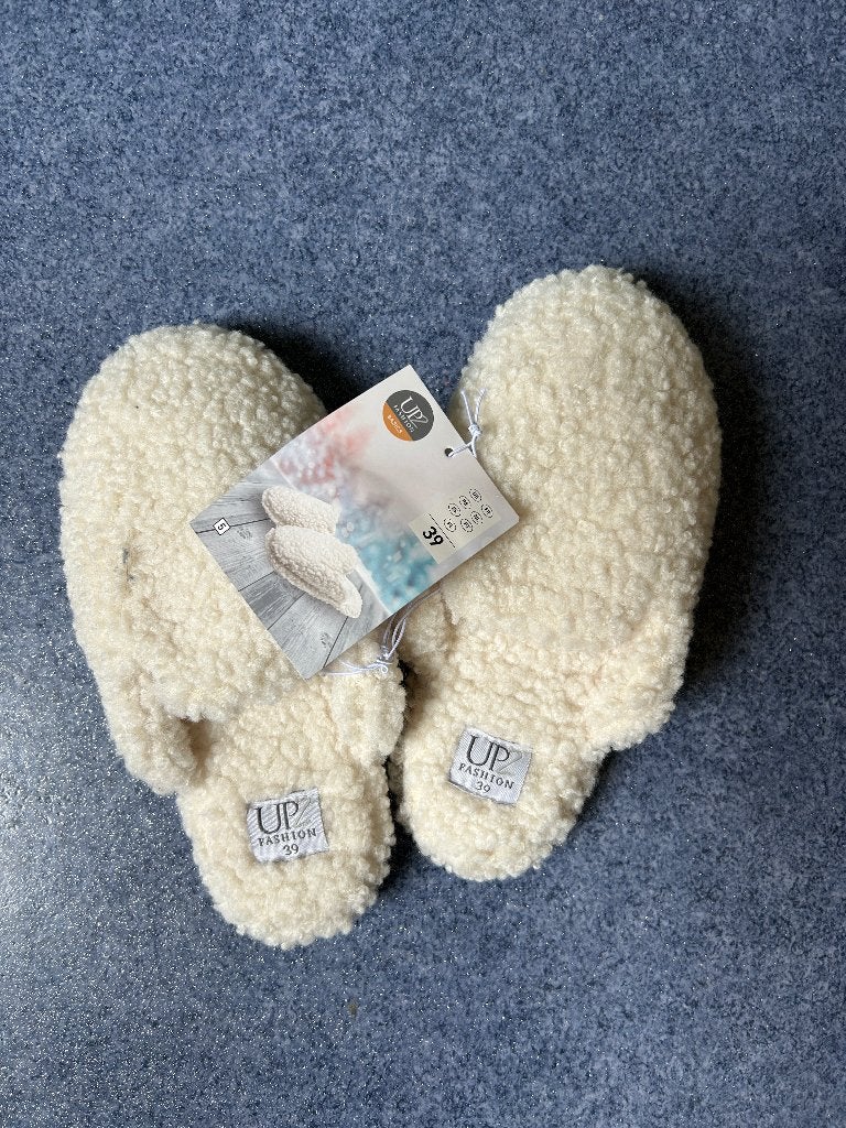nieuw leuke bont slofjes mt 39, Ophalen, Up2Fashion, Wit, Nieuw
