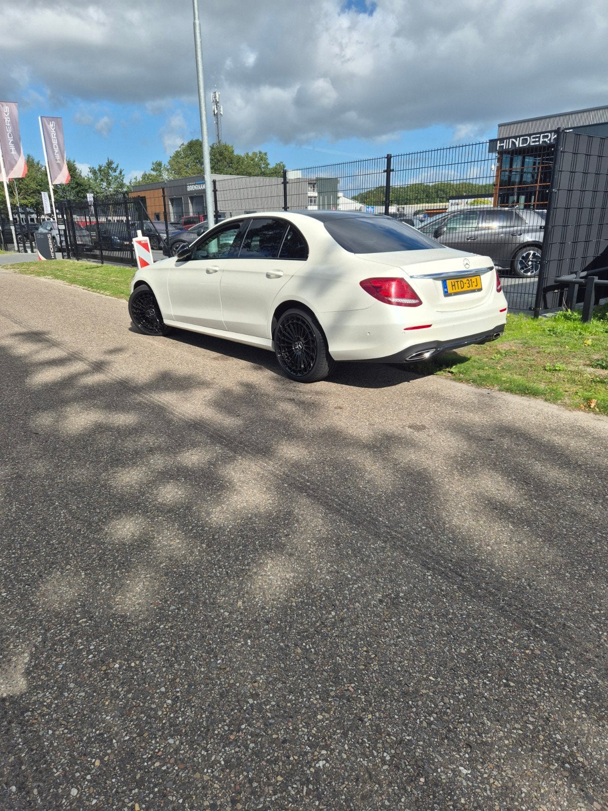 Mercedes-Benz E-Klasse E250 211pk 9G-TRONIC 2018 Wit, Auto's, Automaat, Alcantara, Wit, Particulier