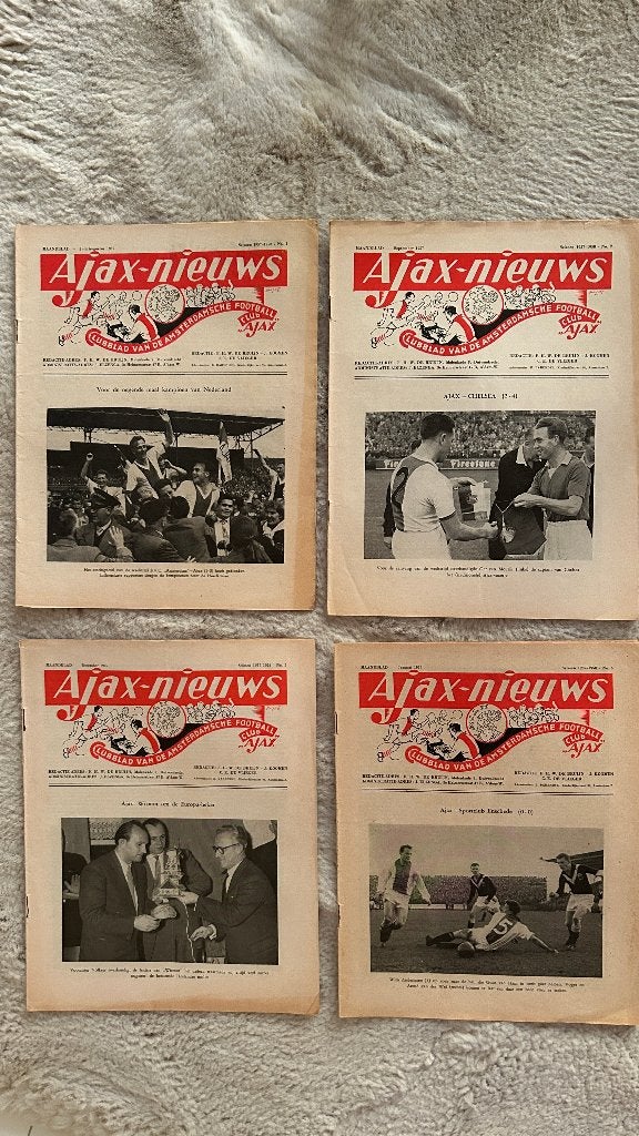 Ajax~Nieuws 1957-1958 (4 stuks), Ophalen of Verzenden, Gebruikt, Ajax, Boek of Tijdschrift
