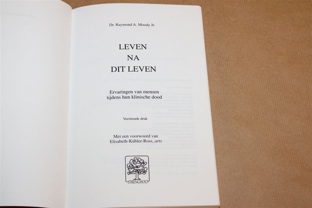 Leven Na Dit Leven — Klinische Dood Ervaringen Moody, Ophalen of Verzenden, Gelezen, Overige onderwerpen, Achtergrond en Informatie