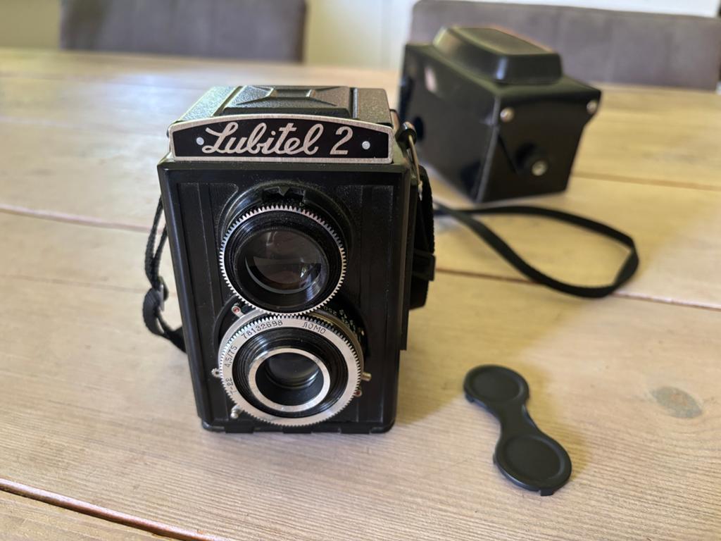 Vintage Lubitel 2 TLR camera met leren tas, Audio, Tv en Foto, Fotocamera's Analoog, Ophalen of Verzenden, Gebruikt, Spiegelreflex