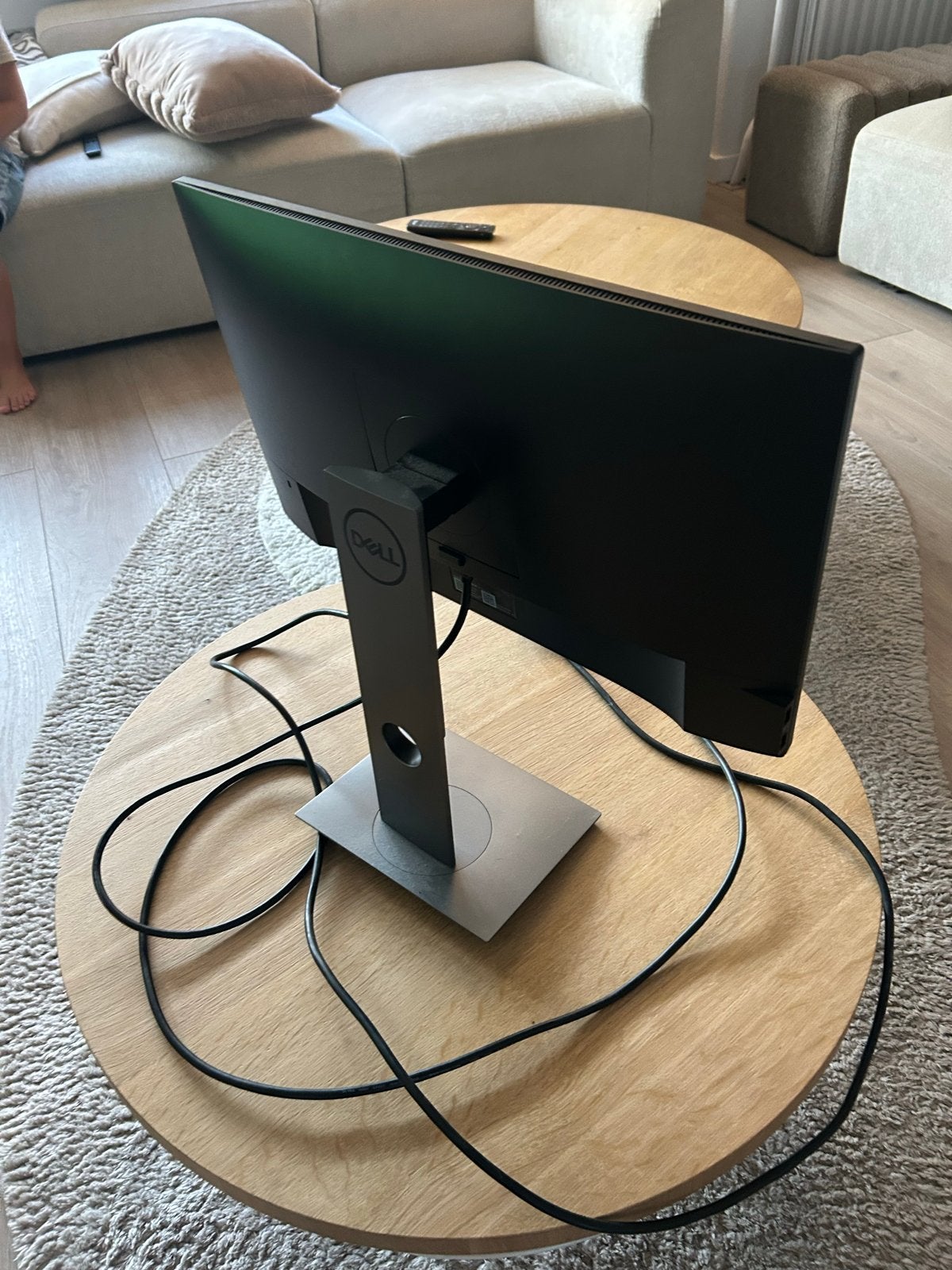 Dell Monitor - Full HD, HDMI, VGA, DisplayPort, Computers en Software, Monitoren, Ophalen, Gebruikt, In hoogte verstelbaar, 56 cm