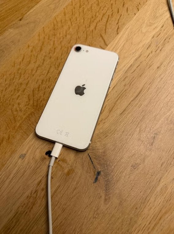 iPhone SE 2, Telecommunicatie, Mobiele telefoons | Apple iPhone, Gebruikt, 86 %, Wit, Ophalen of Verzenden