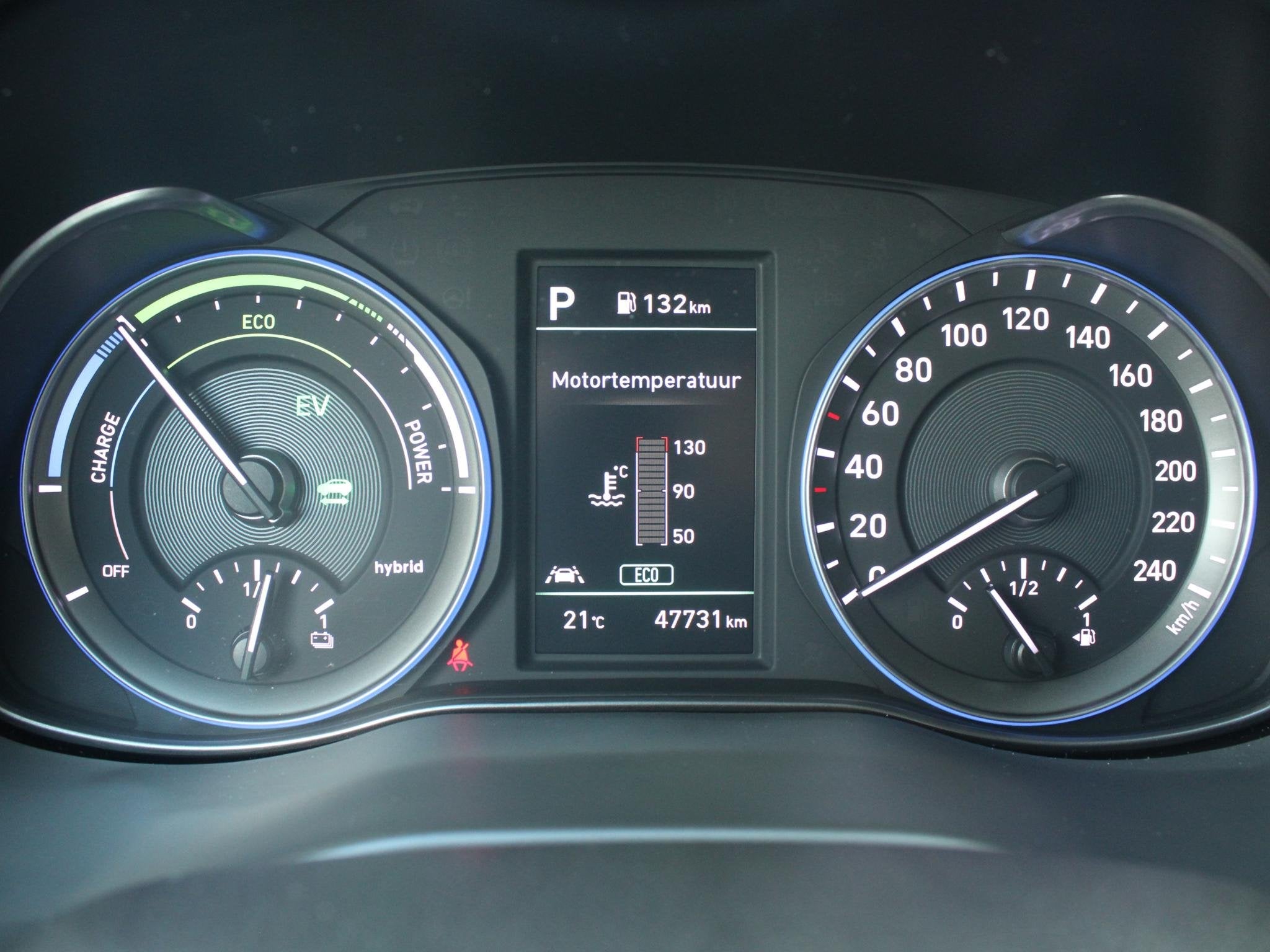 Foto 10 van Hyundai Kona 1.6 GDI HEV Comfort | APPLE CARPLAY | ACHTERUIT