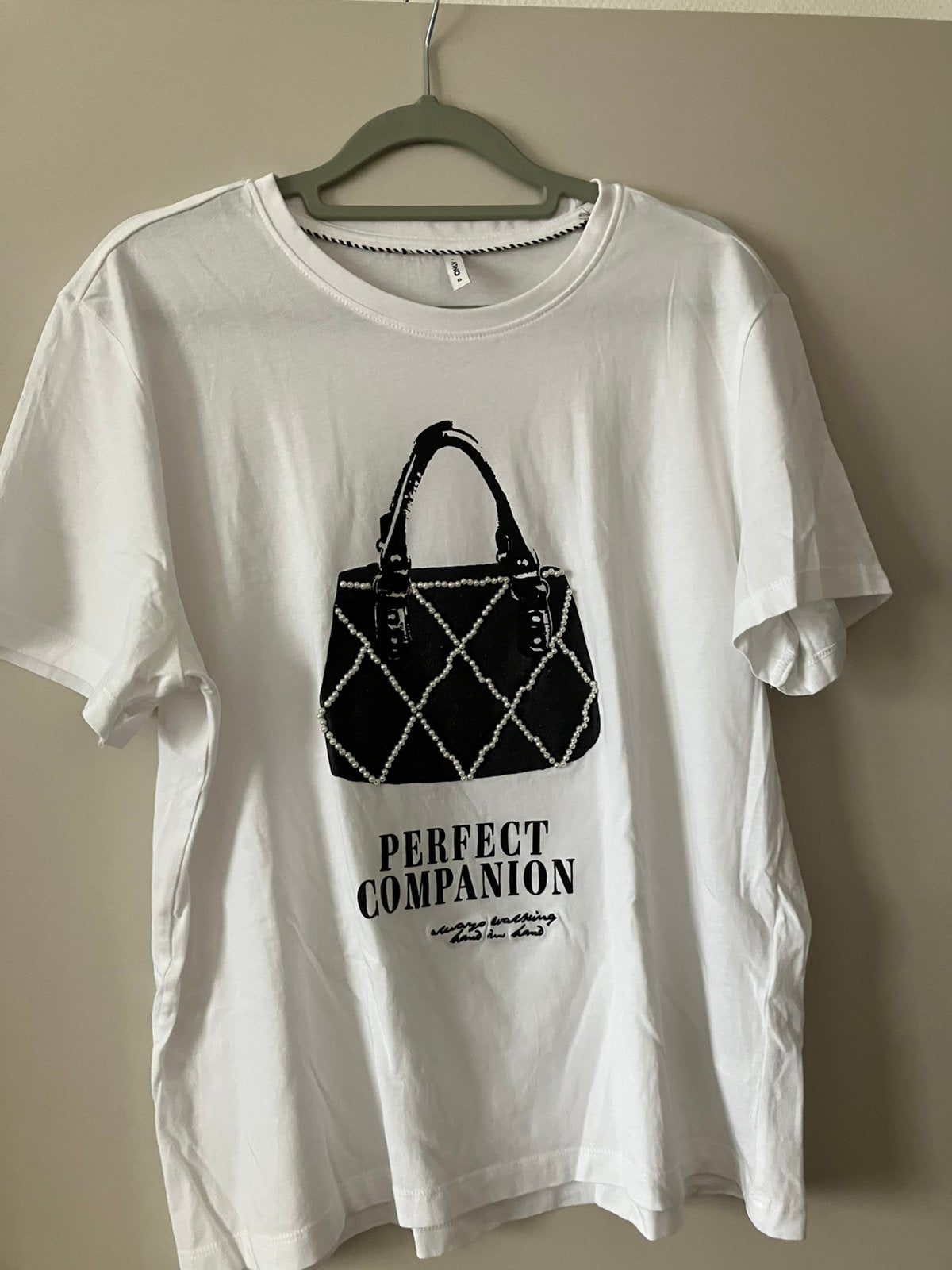 Wit t shirt zwarte print parels/Only-XL, Wit, Maat 42/44 (L), Ophalen of Verzenden, Zo goed als nieuw