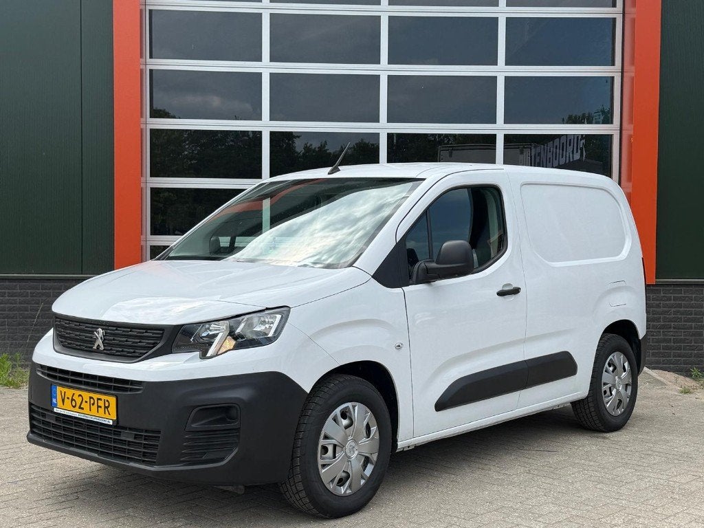 Peugeot e-Partner 50kWh 136pk|Airco|Cruise|Elektrisch!, Elektronische parkeerrem, Wit, 2 stoelen, Dealer onderhouden