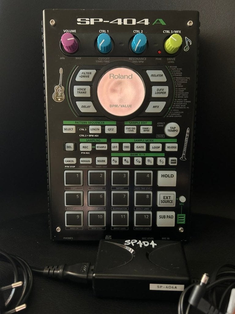 Roland SP-404A Sampler - Als nieuw met voeding en hoes, Muziek en Instrumenten, Valparaisodreef 131, 3563VM Utrecht, NL, Tijdink Sound & Light