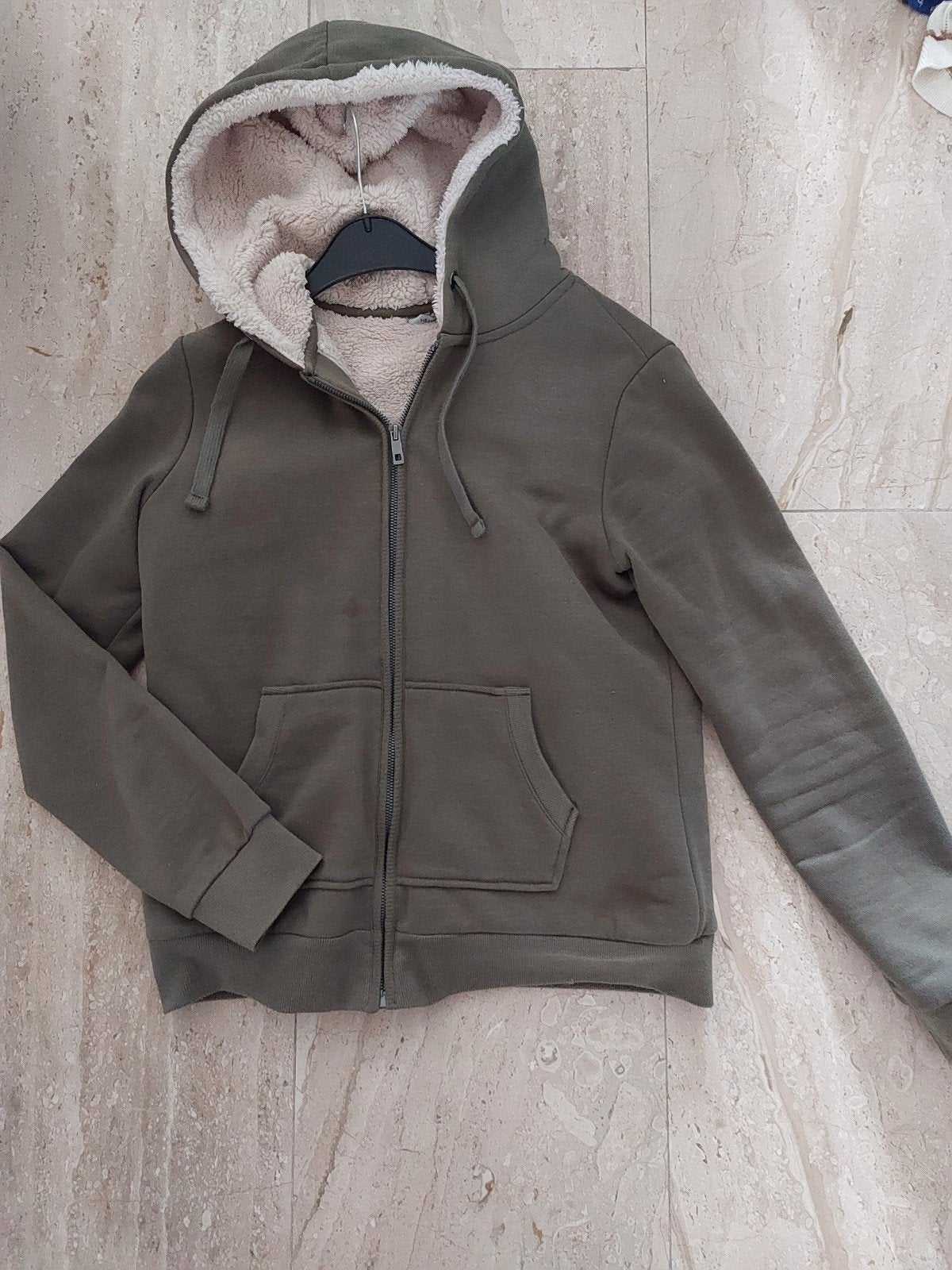 Hema hoodie met teddy voering - Maat M, Maat 38/40 (M), Ophalen of Verzenden, Zo goed als nieuw, Hema