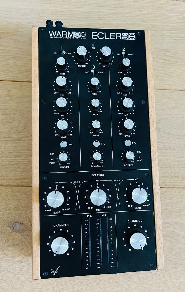 Ecler WARM2 Rotary Mixer (ZGAN) + Decksaver + Originele doos, Ophalen of Verzenden, Zo goed als nieuw, Minder dan 5 kanalen, Microfooningang