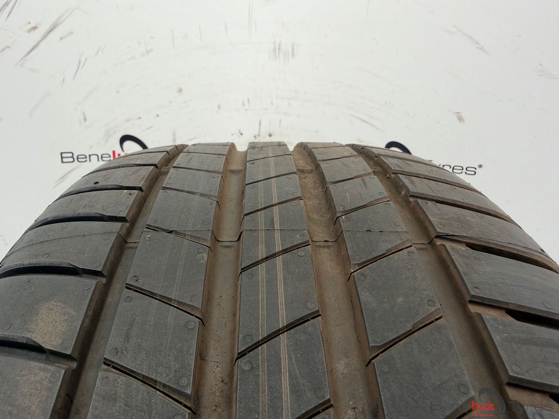 demo 245/40R19 94W Bridgestone 245/40 R19 245/40/19 2454019, -, -, Band(en), Zomerbanden