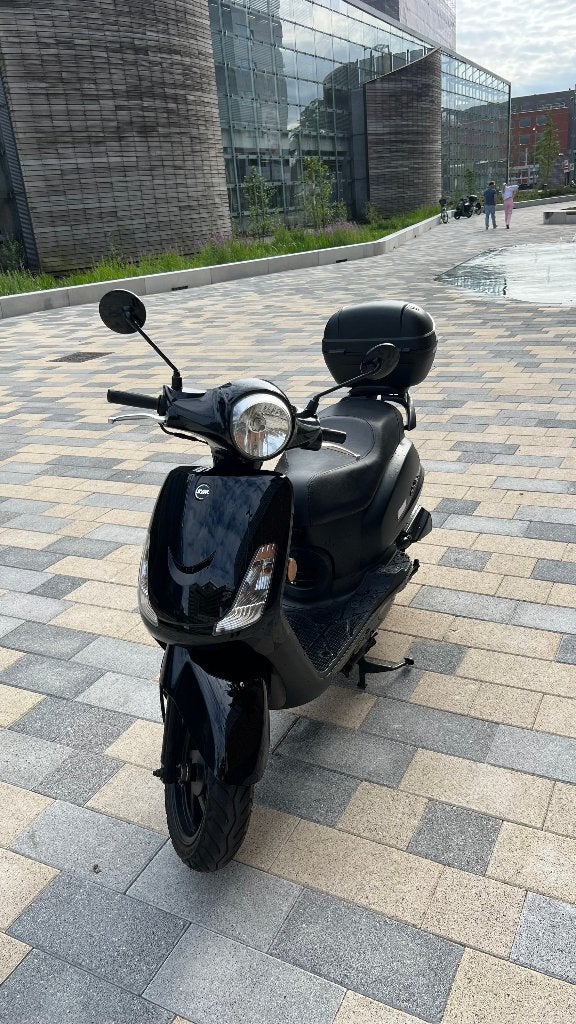 Sym Fiddle 2 + Koffer, Fietsen en Brommers, Ophalen, Gebruikt, Maximaal 45 km/u, 49 cc