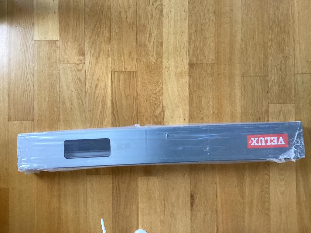 Velux verduisterd Rolgordijn, Ophalen, Minder dan 100 cm, Wit, Nieuw