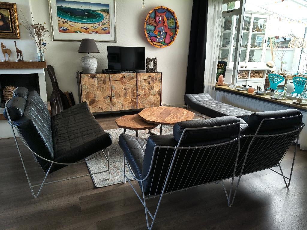 TWEE zwart lederen Leolux Volare tweezitters plus EEN Hocker, Huis en Inrichting, Gebruikt, Minder dan 75 cm, 150 tot 200 cm, Tweepersoons