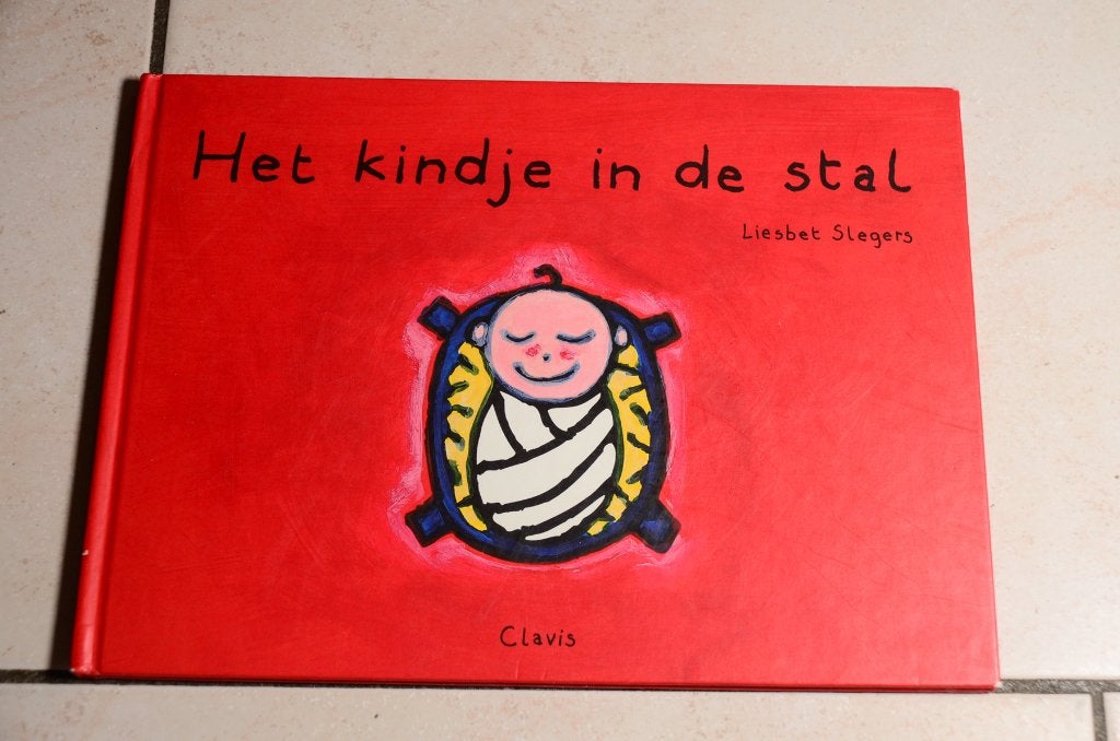 Het kindje in de stal / Liesbet Slegers, Ophalen of Verzenden, Zo goed als nieuw, Fictie algemeen, Voorleesboek