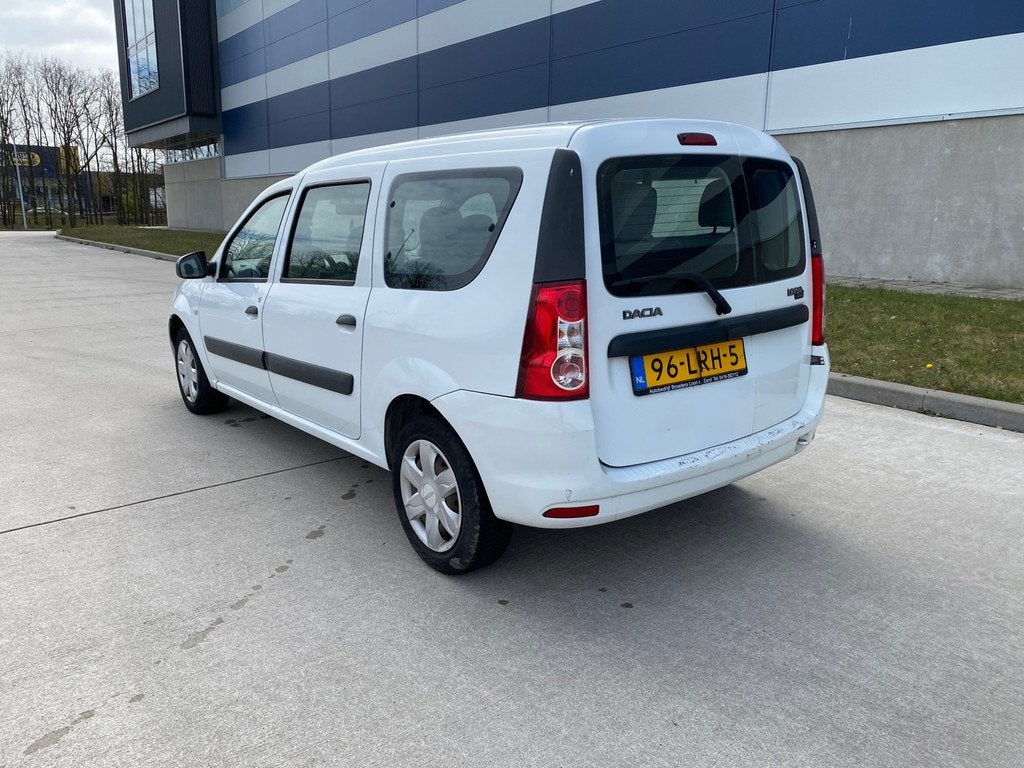 Dacia Logan MCV 1.6 Ambiance 7PERS/NAP/ELEK.RMN, Auto's, Dacia, Stof, Gebruikt, 4 cilinders, 635 kg