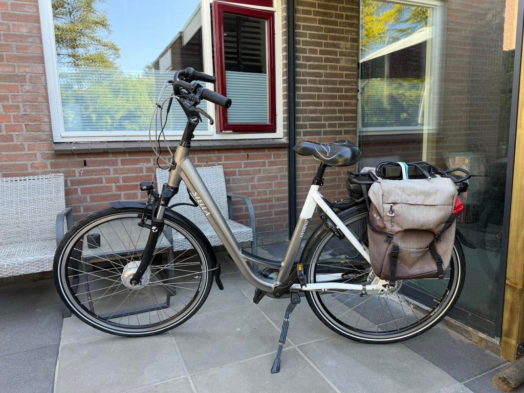 Stella livorno elektrische fiets, Fietsen en Brommers, Fietsen | Dames | Damesfietsen, 53 tot 56 cm, Ophalen, Zo goed als nieuw