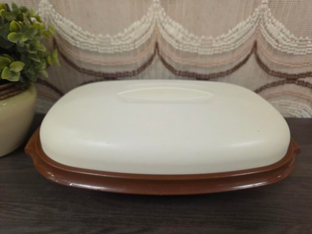 Tupperware vintage rijststomer bruin cremekleur, Huis en Inrichting, Keuken | Tupperware, Gebruikt, Tupperware, ., Ophalen of Verzenden