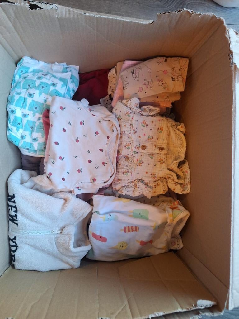Doos vol babykleding meisjes maat 50 t/m 92, Kinderen en Baby's, Babykleding | Baby-kledingpakketten, Ophalen of Verzenden, Gebruikt