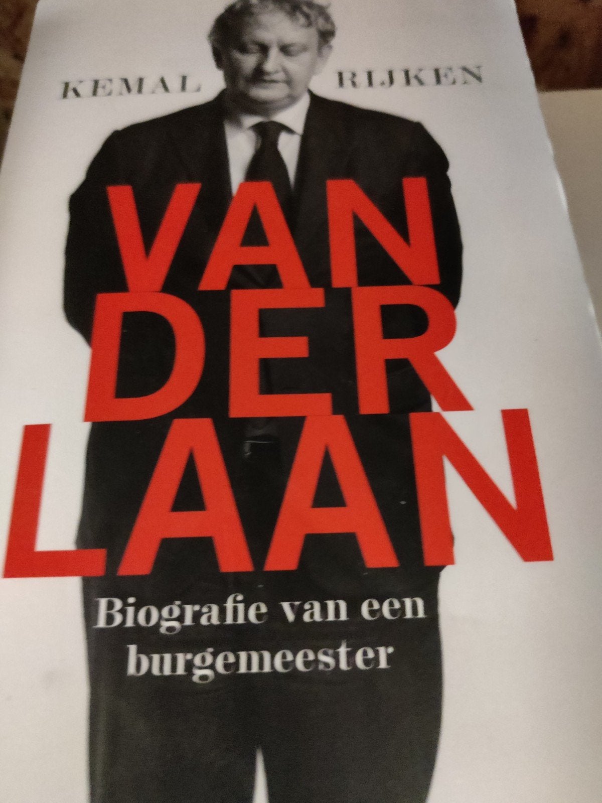 Van der Laan: Biografie van een burgemeester, Ophalen of Verzenden, Gelezen, Kemal Rijken, Politiek