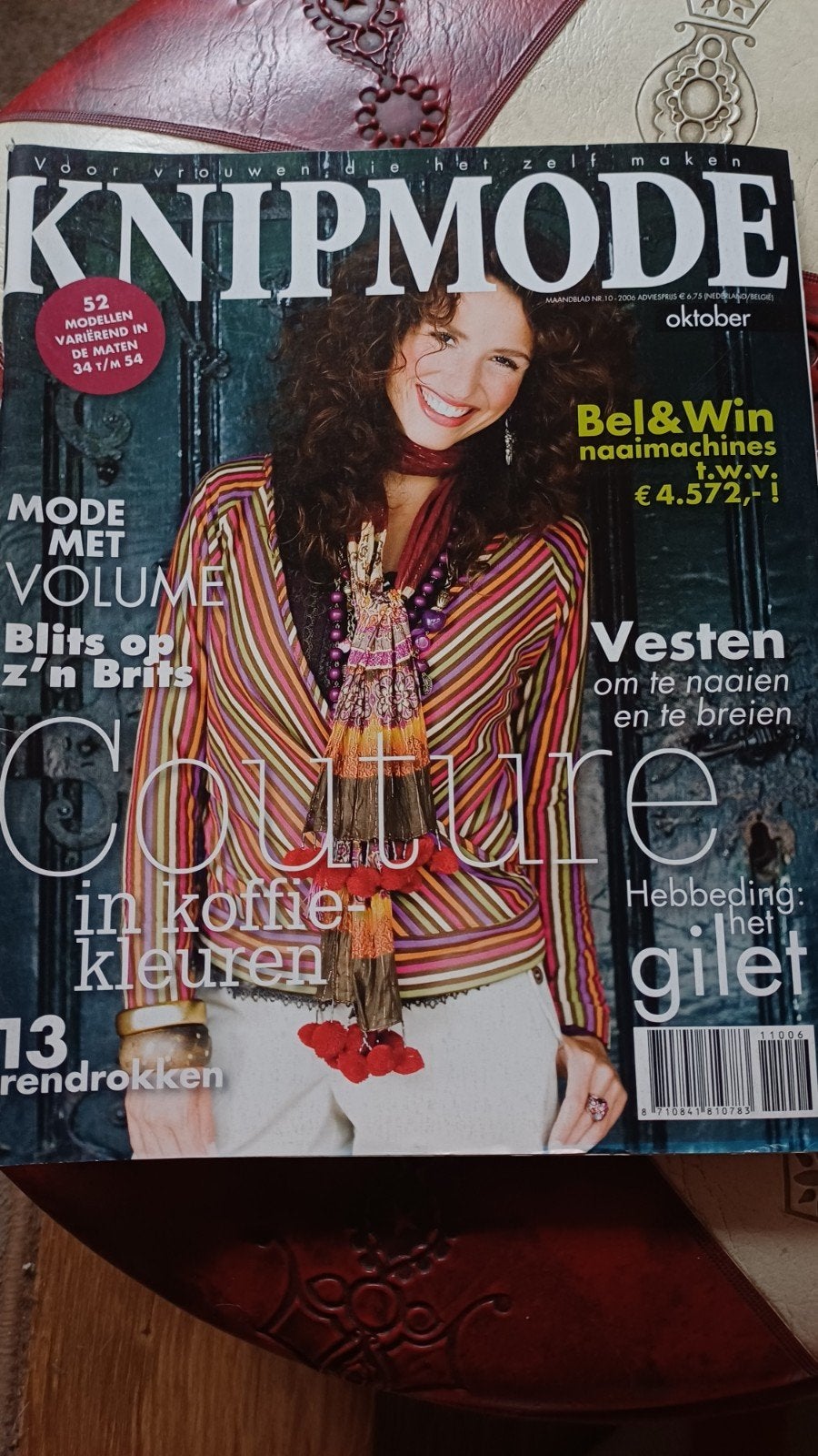 Knipmode oktober 2006 - Mode met volume, Ophalen of Verzenden, Gelezen, Damesbladen
