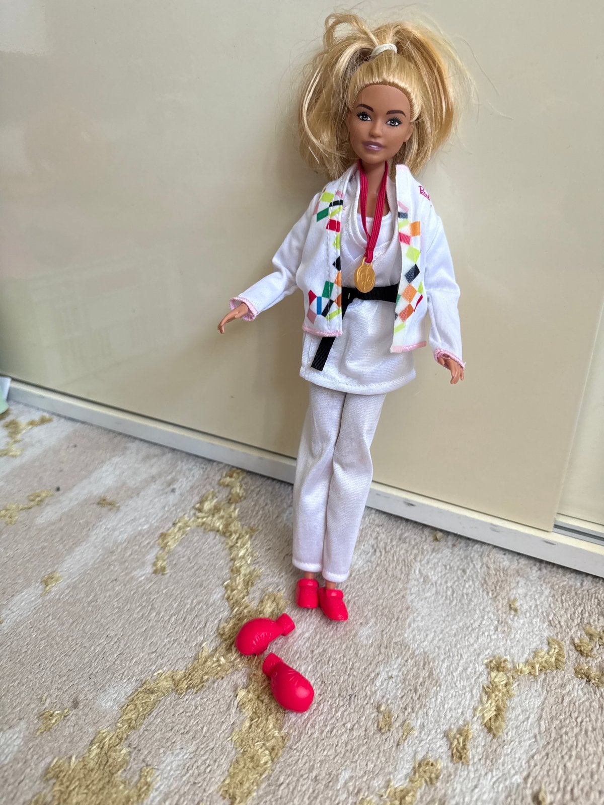Flexibele Barbie met bokskleding en accessoires, Ophalen of Verzenden, Gebruikt, Meisje