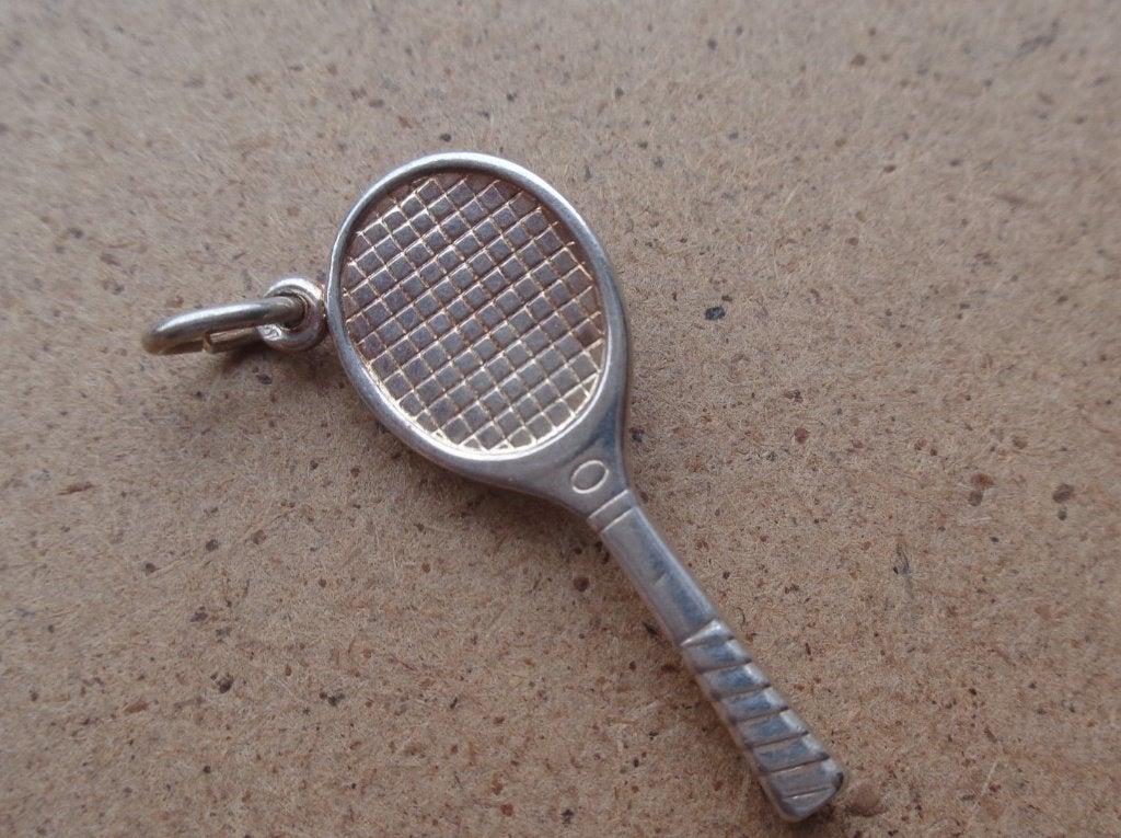 zilveren tennis racket bedel/hanger [856], Sieraden, Tassen en Uiterlijk, Antieke sieraden, Verzenden, Zilver, Overige typen