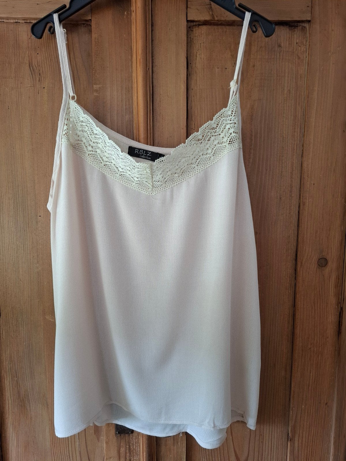 Rebelz spaghetti top maat XL., Kleding | Dames, Beige, Maat 46/48 (XL) of groter, RBLZ, Ophalen of Verzenden