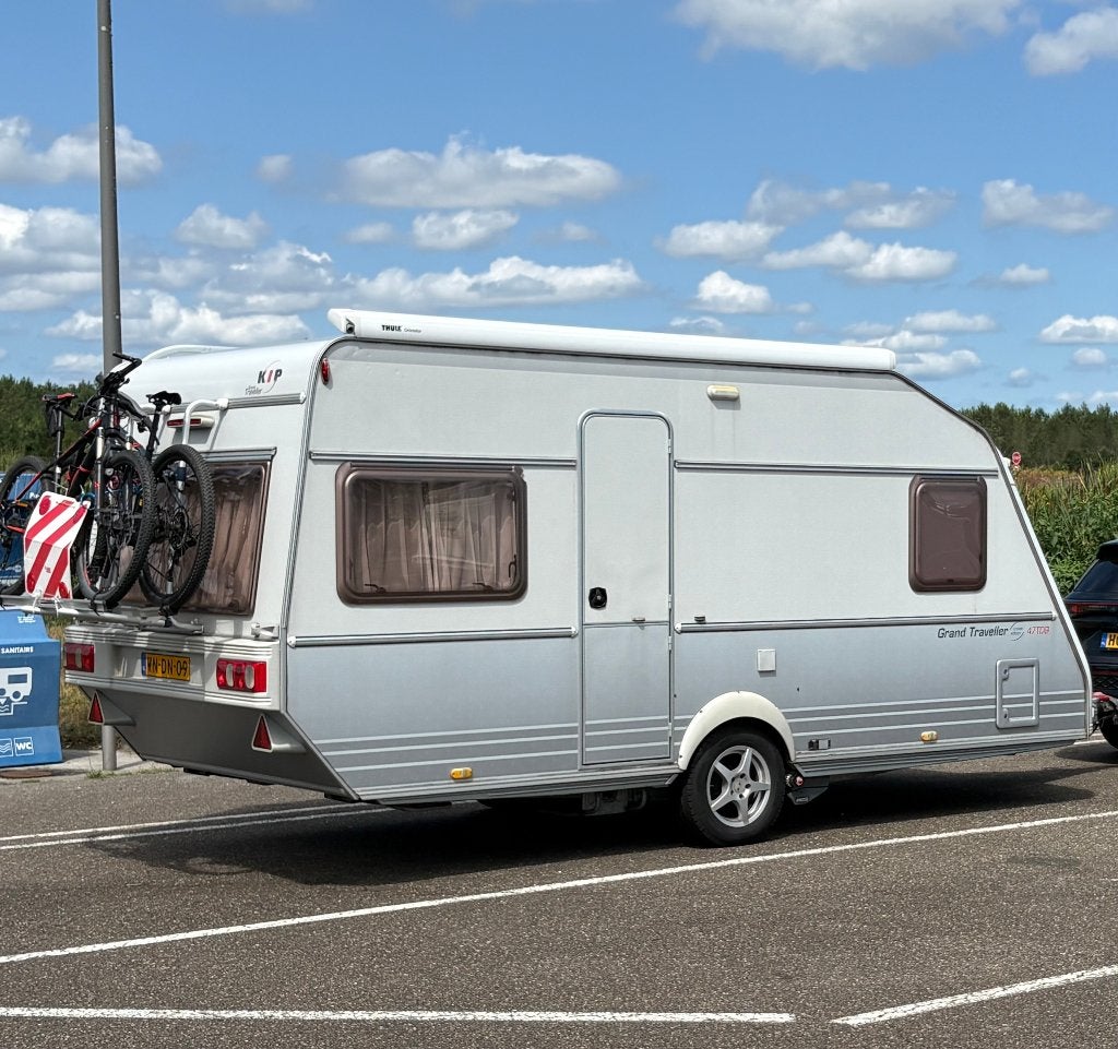 KIP Grand Traveller Cruise Edition (mover 2025, banden 2026), Caravans en Kamperen, Caravans, Omvormbare zithoek, Rondzit, Kip