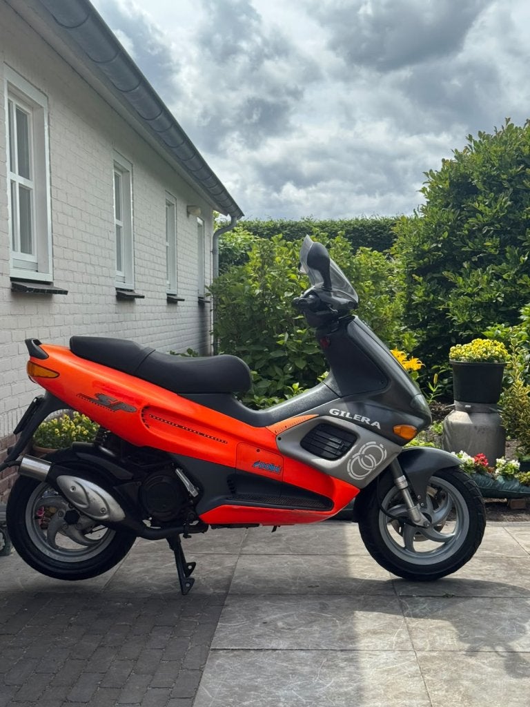 ️Gilera runner 50cc sp Fluo Rosso 2 takt 9541 Km️, Fietsen en Brommers, Scooters | Piaggio, Niet ingevuld, Niet ingevuld, Niet ingevuld